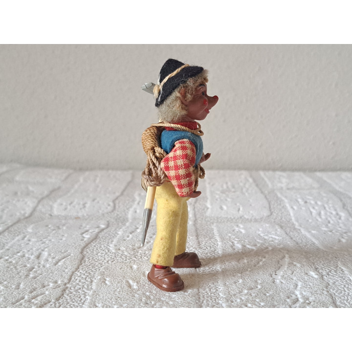 Bergbeklimmer, Norwa Mecki Schuster, kunststof 4.5x2x9cm - Verzamelobjecten