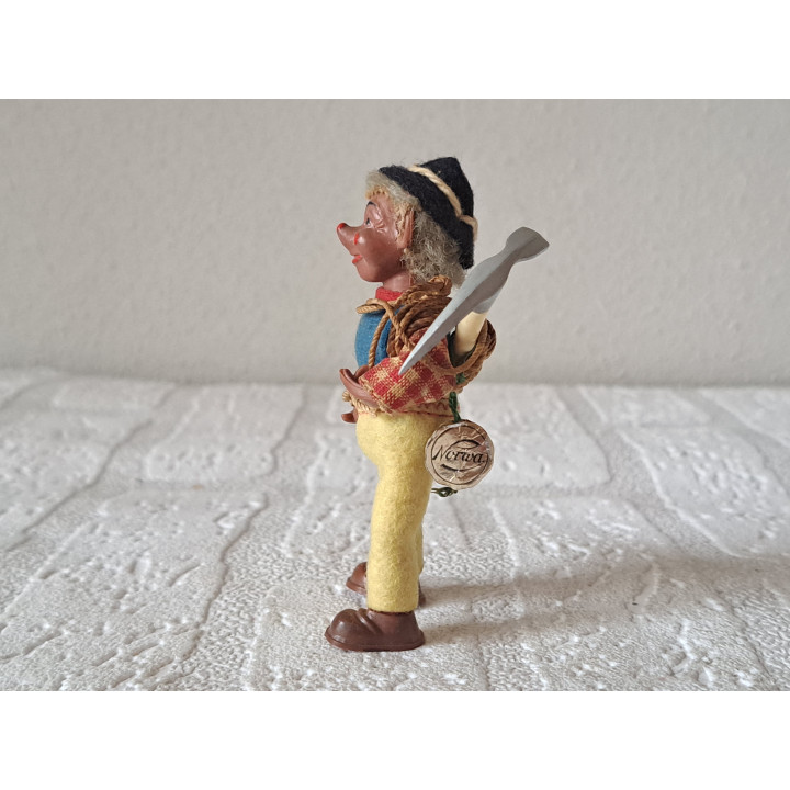 Bergbeklimmer, Norwa Mecki Schuster, kunststof 4.5x2x9cm - Verzamelobjecten