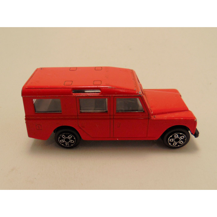 Land Rover 109 Bburago 1:43 rood