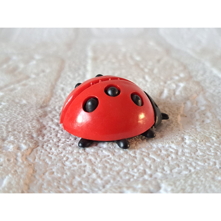 Lieveheersbeestje, kunststof 3x3x1.5cm - Verzamelobjecten