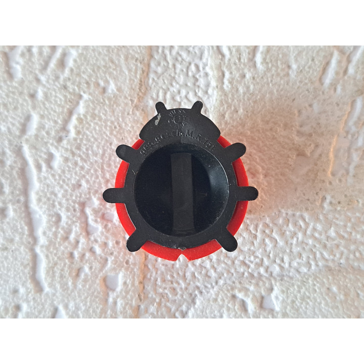 Lieveheersbeestje, kunststof 3x3x1.5cm - Verzamelobjecten