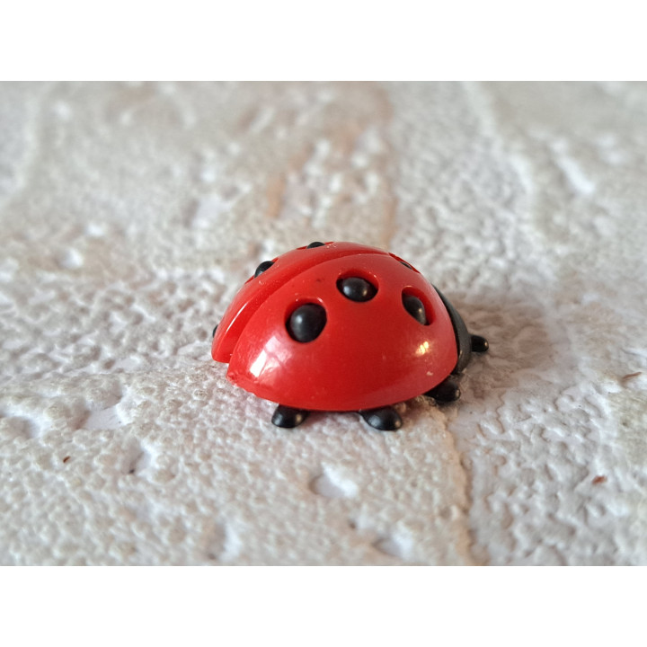 Lieveheersbeestje, kunststof 2x2x1cm - Verzamelobjecten