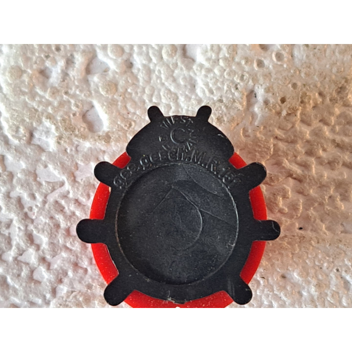 Lieveheersbeestje, kunststof 2x2x1cm - Verzamelobjecten