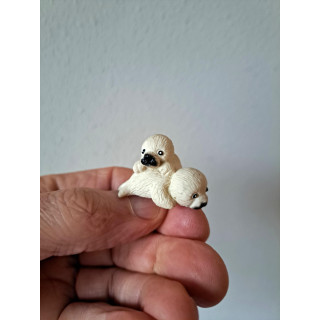 Baby zeehonden, kunsthars 3.5x3x2.5cm