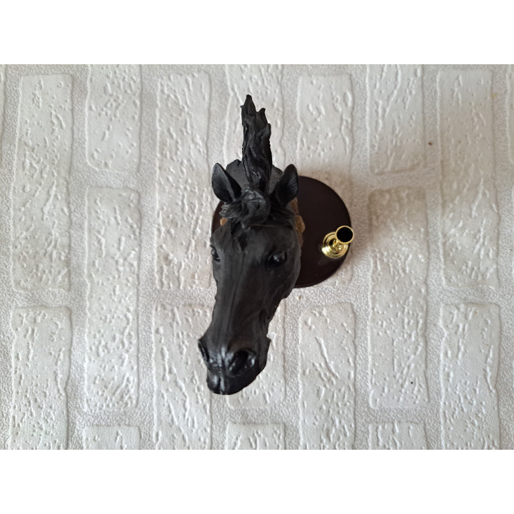 Pennenhouder met paardenhoofd, kunsthars 10.5x11x17cm zw - Verzamelobjecten