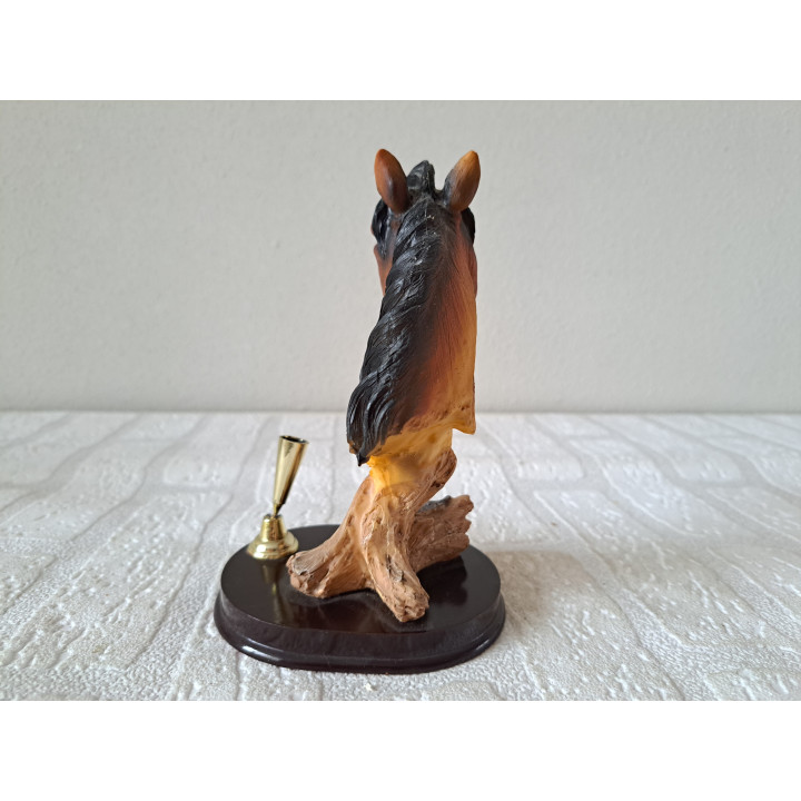 Pennenhouder met paardenhoofd, kunsthars 10.5x11x17cm lb - Verzamelobjecten