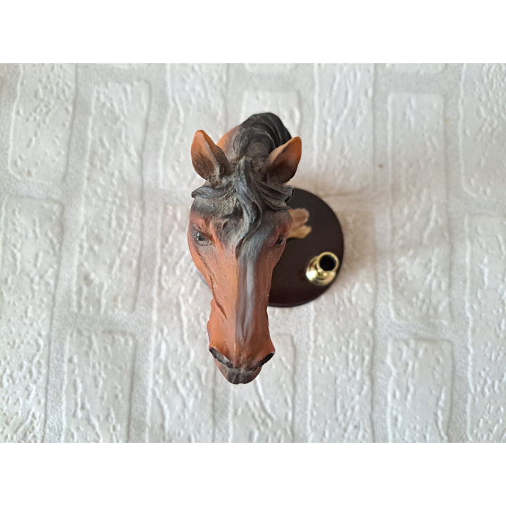 Pennenhouder met paardenhoofd, kunsthars 10.5x11x17cm lb - Verzamelobjecten