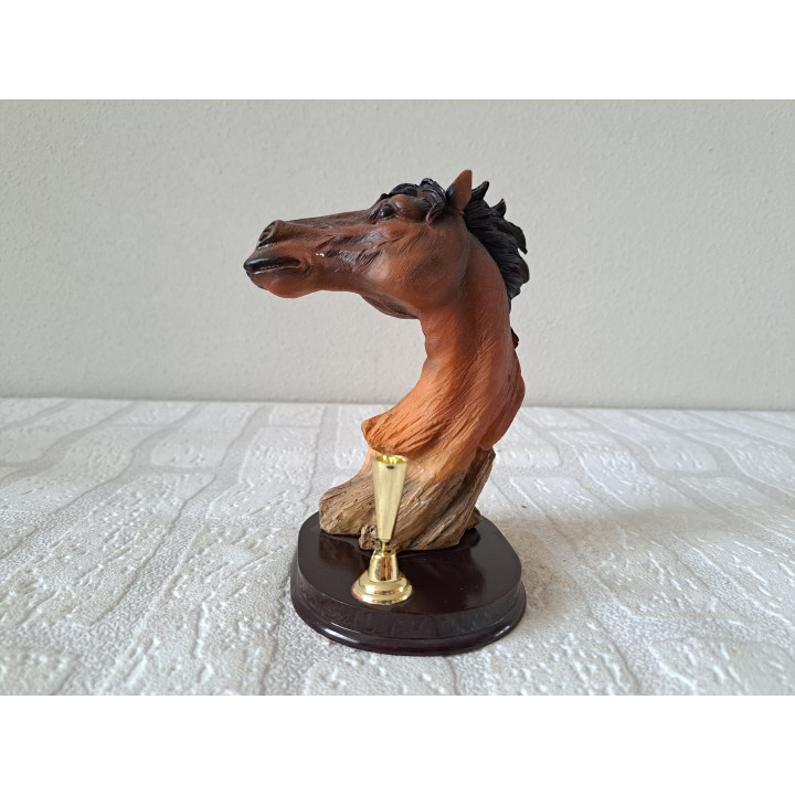 Pennenhouder met paardenhoofd, kunsthars 10.5x11x17cm db - Verzamelobjecten
