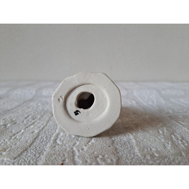 Beer op vakantie, Albert Kessler porselein D5xH7.5cm- dierfiguren