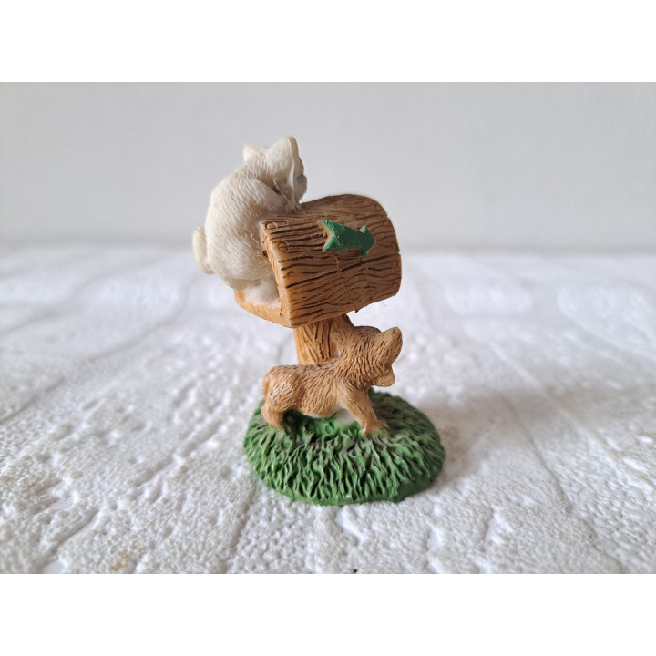 Poezen van kunsthars met een brievenbus D4 x H6 cm - dierfiguren