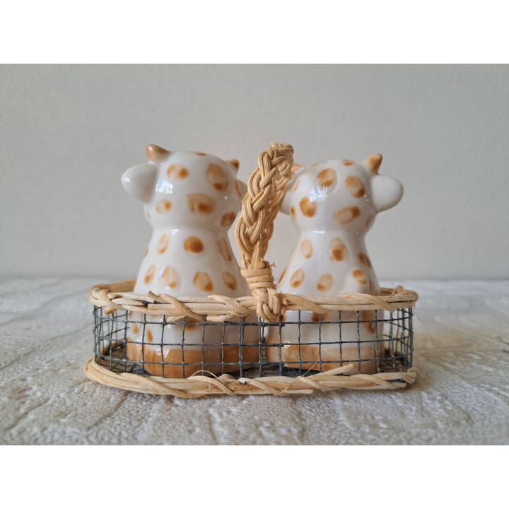 Giraffen in mand peper en zoutstel, porselein 12x6x9cm - peper en zoutstellen