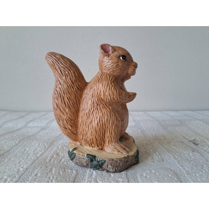 Grote eekhoorn, aardewerk 12x10x14cm - dierfiguren