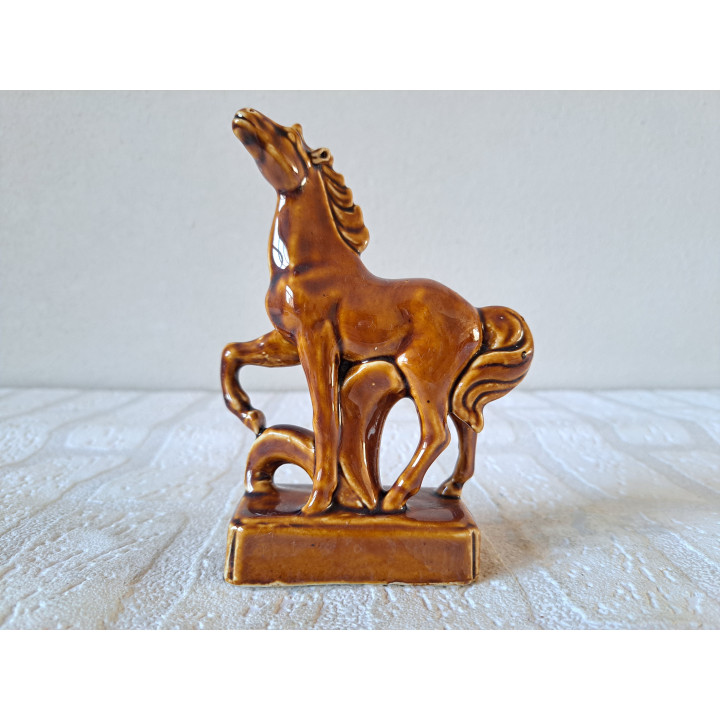 Bruin paard van porselein, 10x4x13.5cm - dierfiguren