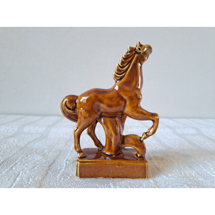 Bruin paard van porselein, 10x4x13.5cm - dierfiguren
