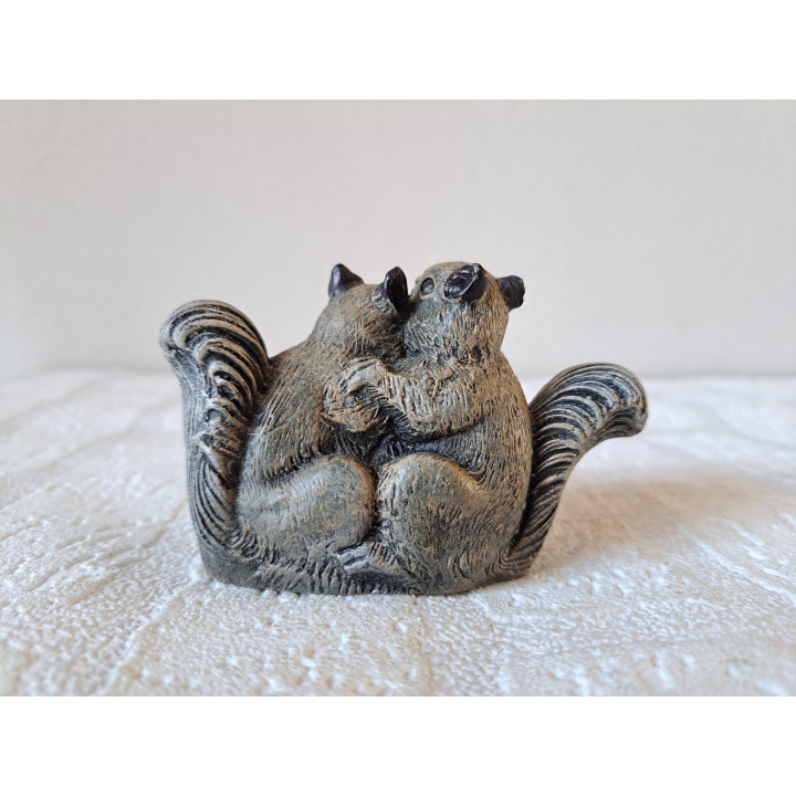 Verliefde eekhoorns, kunsthars 10x4x6cm - dierfiguren