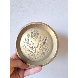 Messing bord met bloem, D15.5xH1.5cm