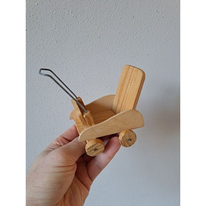 Poppenwagen, hout - metaal 12x9x11cm