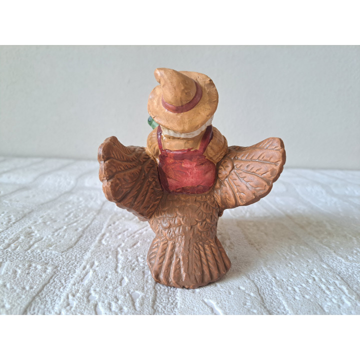 Kabouter met gieter op rug vogel, aardewerk 10x7x11cm - beeldjes