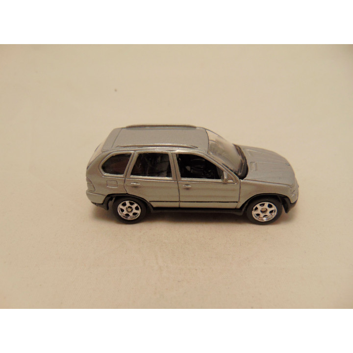 Bmw X5 1:64 Welly 52057 zilverkleurig