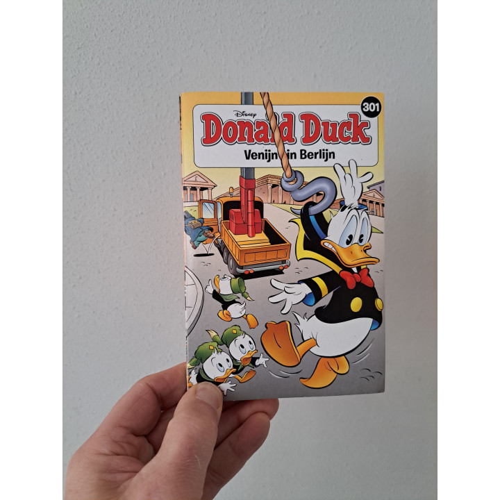 Venijn in Berlijn Donald Duck Pocket 301 2020 9789463054447
