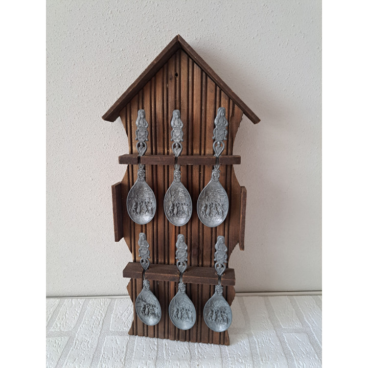 Lepelrek met 6 tinnen lepels, jaren 50-60, 22.5x48.5x4.5cm - beeldjes