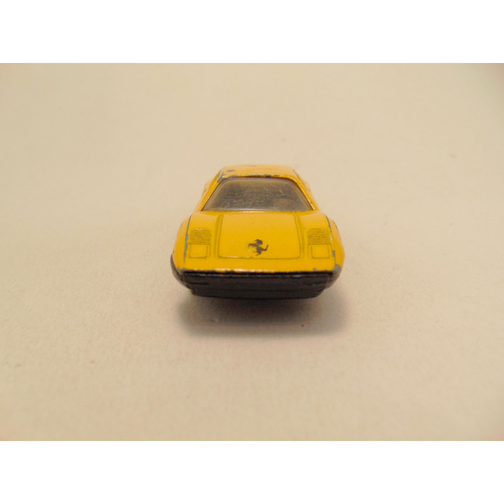 Ferrari 308 GTB 1:64 MC Toys geel