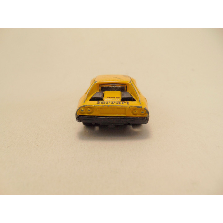 Ferrari 308 GTB 1:64 MC Toys geel