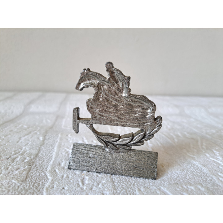 Springruiter jockey op paard, metaal 5.5x2x7cm - paarden