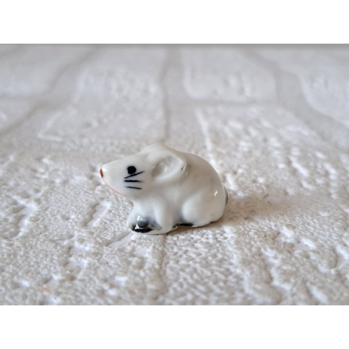 Mini muis van porselein, 2.5x1.5x1.5cm - dierfiguren