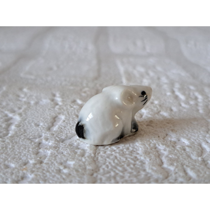 Mini muis van porselein, 2.5x1.5x1.5cm - dierfiguren