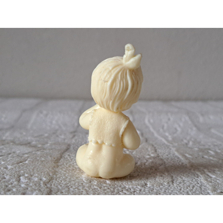 Meisje met strik, Omo waspoeder, kunststof 3x2.5x6cm - waspoeder