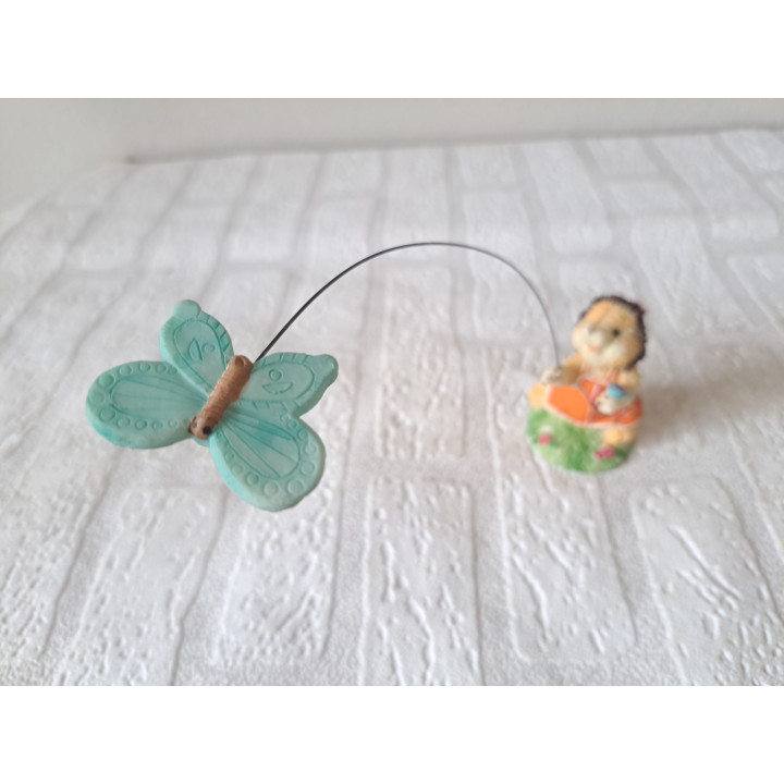 Egel met vlieger, kunsthars 5x5x22cm - egels