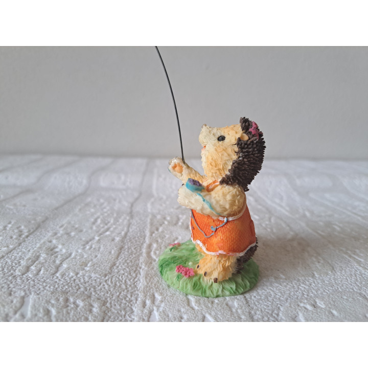 Egel met vlieger, kunsthars 5x5x22cm - egels