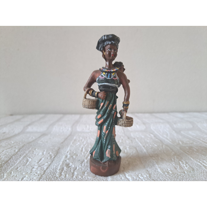 Afrikaanse vrouw met een baby, kunsthars 5.5x3.5x14cm - beeldjes