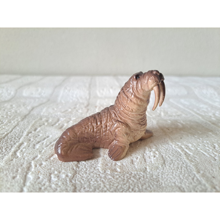 Walrus van Newray, hard rubber 7x3.5x5cm - dierfiguren