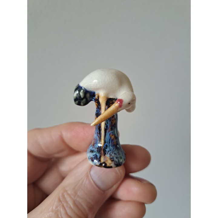 Ooievaar van aardewerk, 3x2.5x4.5cm