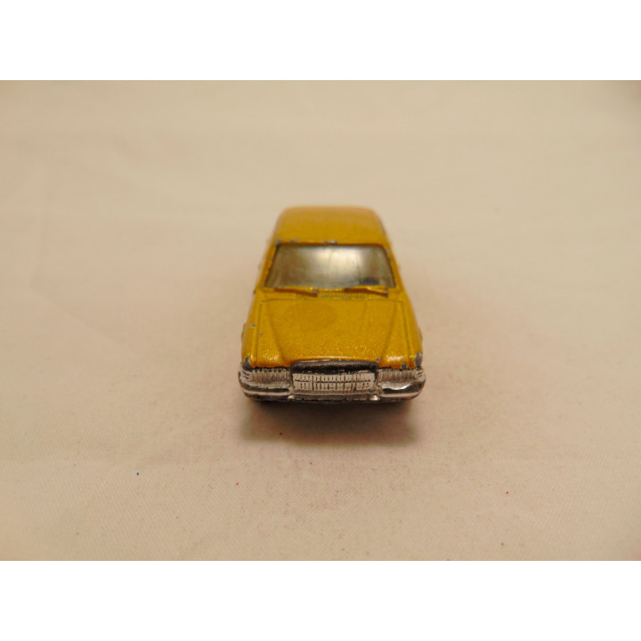 Mercedes 450 SEL 1:64 Yat ming goudkleurig