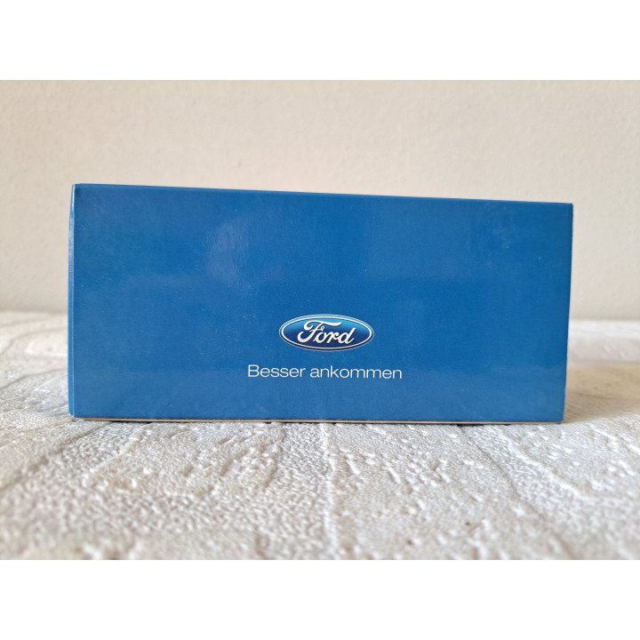 Ford Focus 2004 1:43 Minichamps 433087024 - modelauto