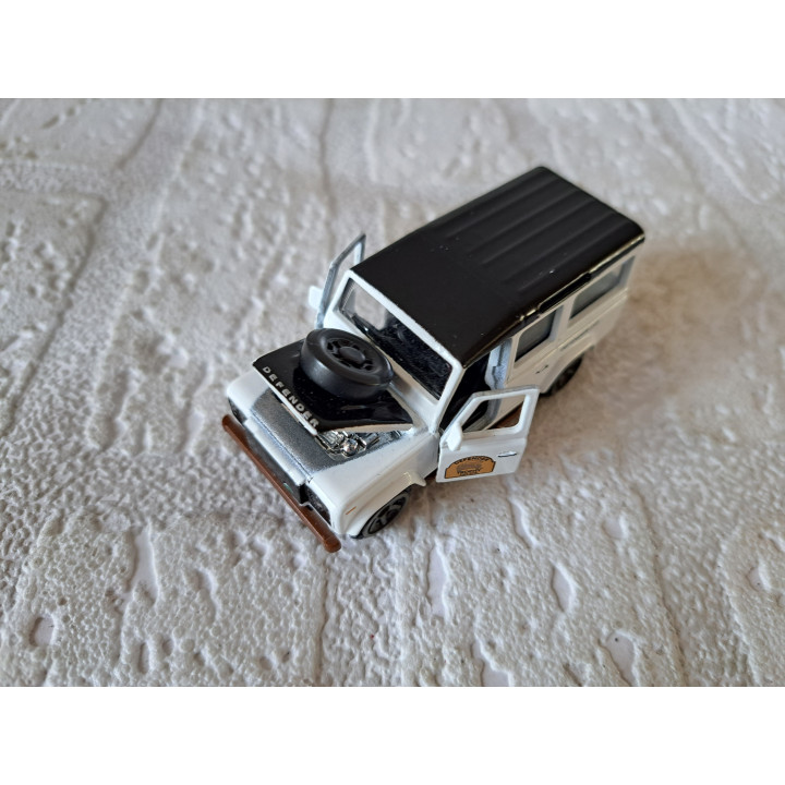 Land Rover Defender 110 1:60 Majorette Deluxe 266C - modelauto