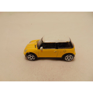 Mini Cooper S 1:64 geel