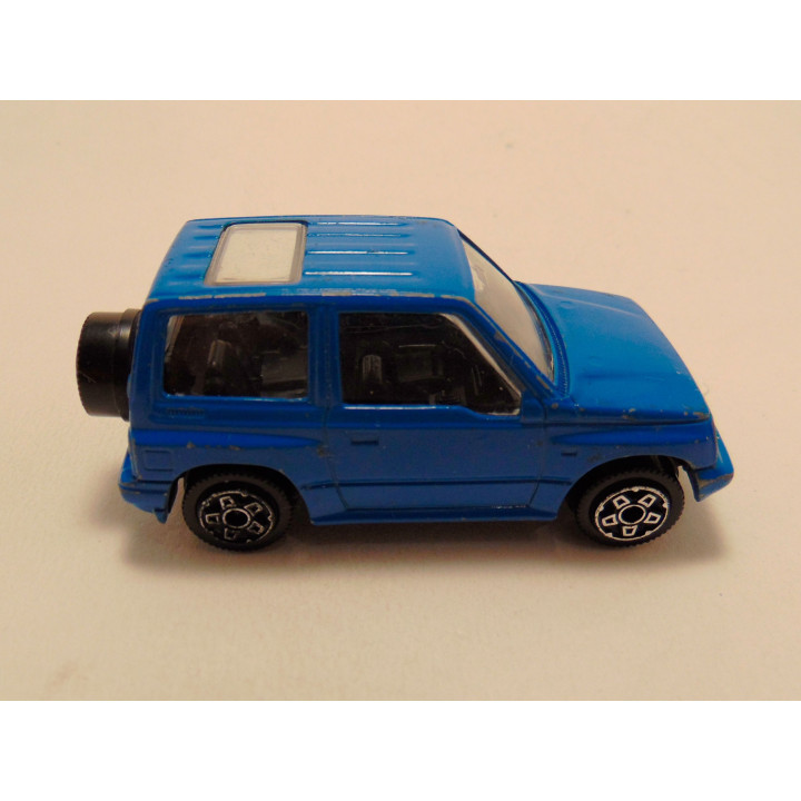 Suzuki Vitara Bburago 1:43 blauw