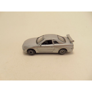 Nissan Skyline GT R 1:64 zilverkleurig
