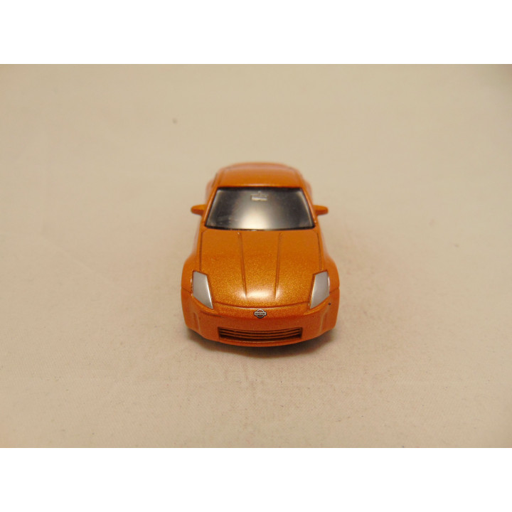 Nisssan Fairlady Z 1:64 Welly 2246 goudbruin