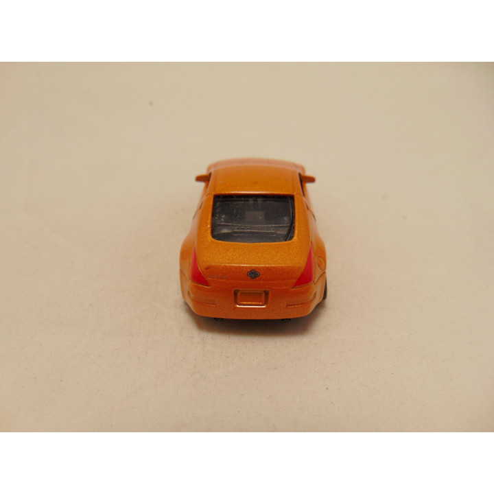 Nisssan Fairlady Z 1:64 Welly 2246 goudbruin