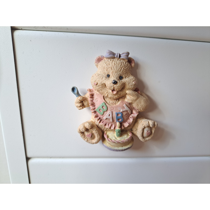 Beer is 1 jaar geworden keukenmagneet, kunsthars 6x2x7cm - keukenmagneten