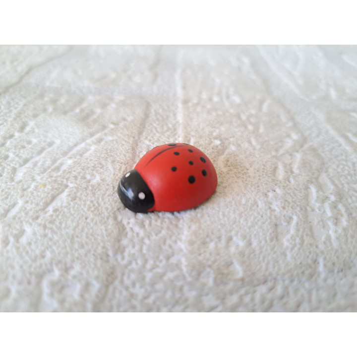Lieveheersbeestje, hout 2x2x1cm - Verzamelobjecten