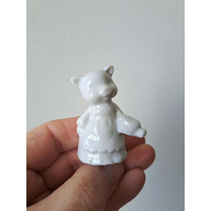 Varken met theepot, porseleinen 4x2.5x6cm