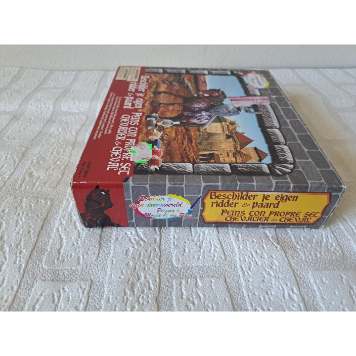 Beschilder je eigen ridder en paard, aardewerk 24.5x22x5.5cm - hobby