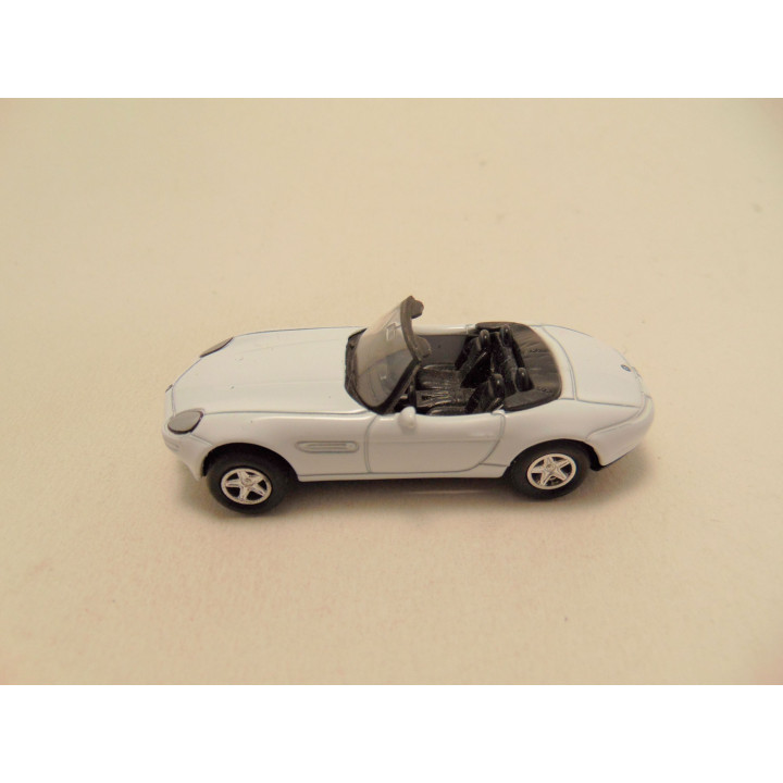 Bmw Z8 cabrio 1:64 Welly wit