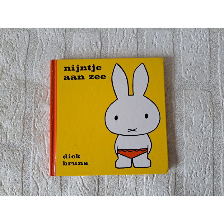 Nijntje Aan Zee Leesboekje | Dick Bruna Klassieker